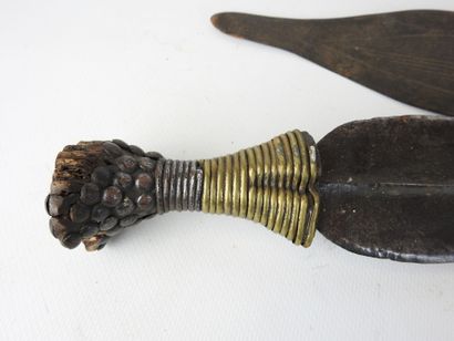 REUNION of three antique short swords, KUNDU/EKONDA/LOKELE,...