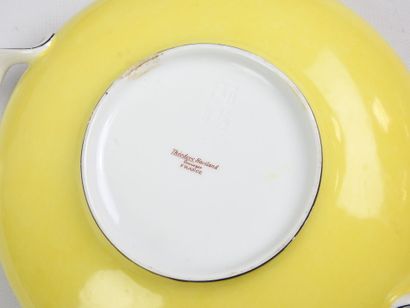 Théodore HAVILAND - Limoges. Porcelain bowl...