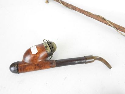LOT of pipes and calumet in carved wood and...