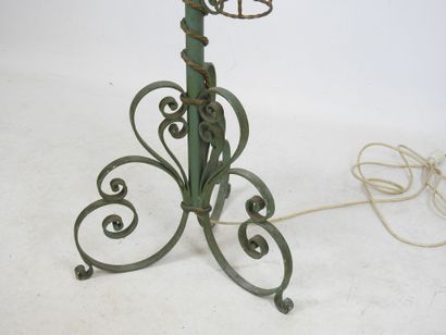 LAMPADAIRE in wrought iron and green-gilded...