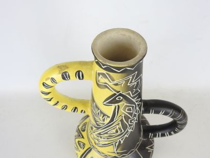 VALLAURIS - François Ré (XXe) : Vase à anses...