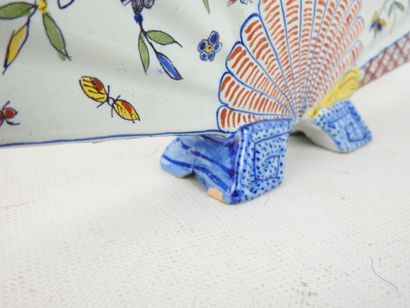ROUEN (in the taste of): Earthenware flower-picking...