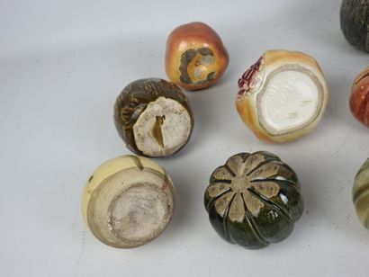 LOT of twelve glazed ceramic piggy banks...