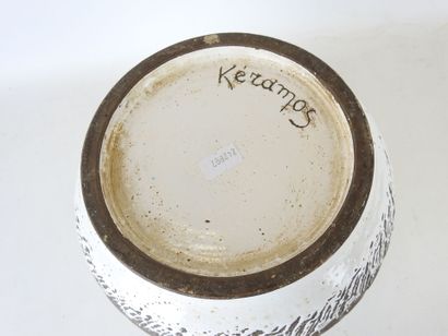 KERAMOS : Vase boule en terre brune partiellement...