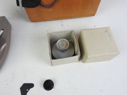BULOVA: Microscope in grey lacquered metal....