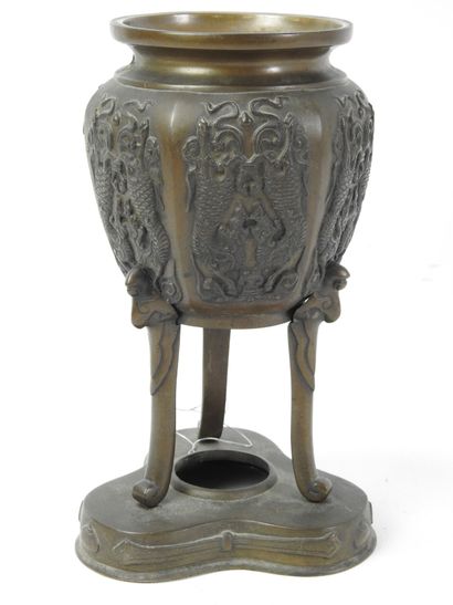 TRIPODE BRUISE PARFUM in bronze decorated...