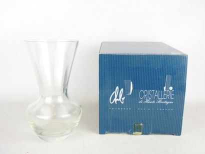 CHB - cristallerie de Haute Bretagne : Long-necked...