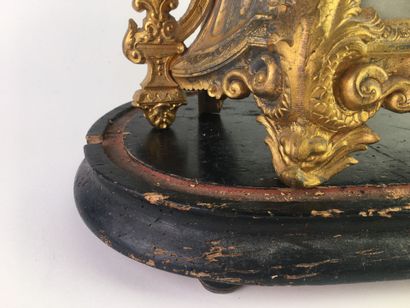 PENDULE in chased and gilded regule, the...