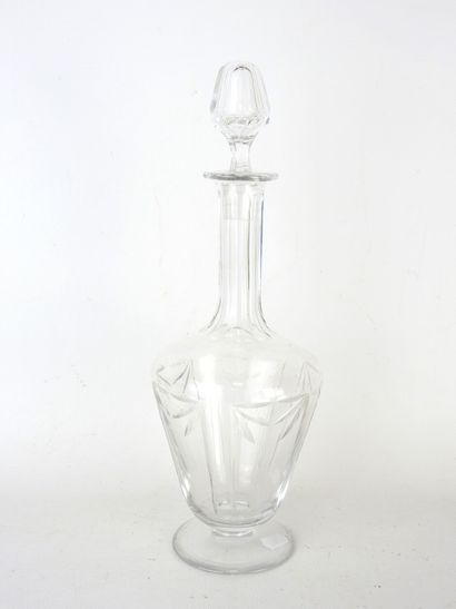CARAFE in cut glass. H: 32cm. Wear and t...