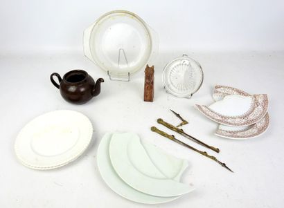 BROCANTE LOT including : - A brown English...