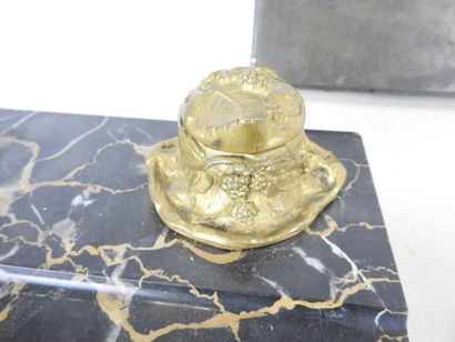 Marble and ormolu ENCRIER decorated with...