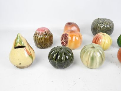 LOT of twelve glazed ceramic piggy banks...