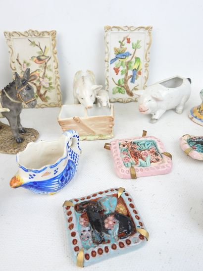 LOT of zoomorphic porcelains including birds,...