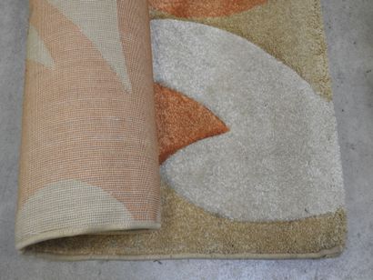 SEHRAZAT : Wool carpet with orange foliage...
