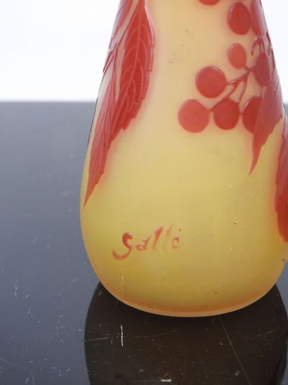 Etablissement GALLE: Vase in the shape of...