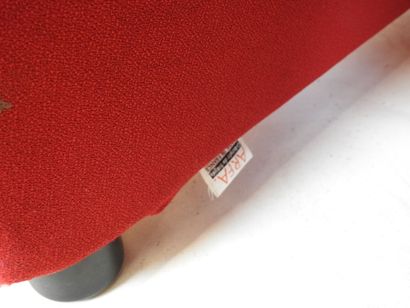 ARFA (publisher): Four armchairs in red and...