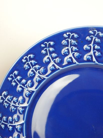 LALIQUE (in the style): Six blue porcelain...