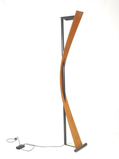LAMPADAIRE in curved wood and black lacquered...
