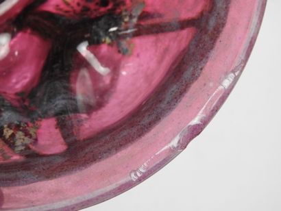 DAUM et MAJORELLE: Goblet in marmorated glass...