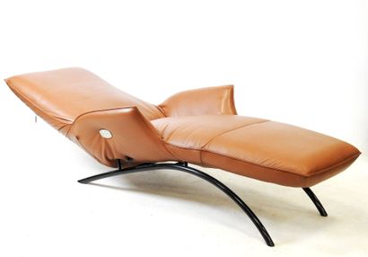 SEANROYALE : Tan leather and metal chaise...