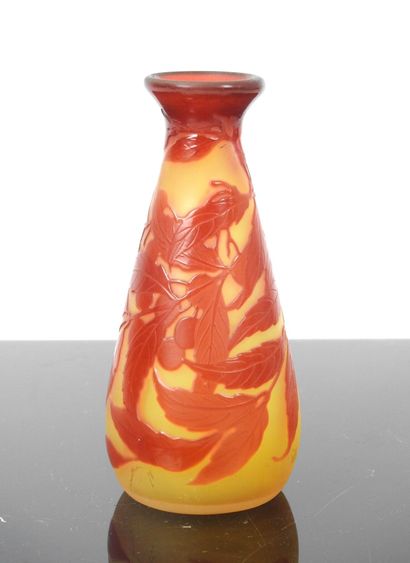 Etablissement GALLE: Vase in the shape of...