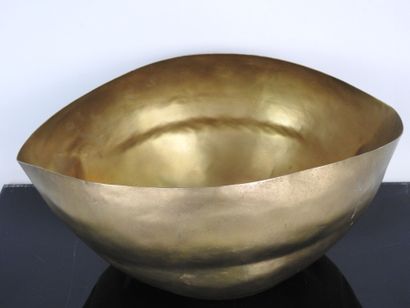 Tom DIXON (b. 1959): Eclectic. Oval copper...