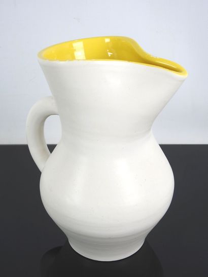 André BAUD (1903 - 1986) : White ceramic...