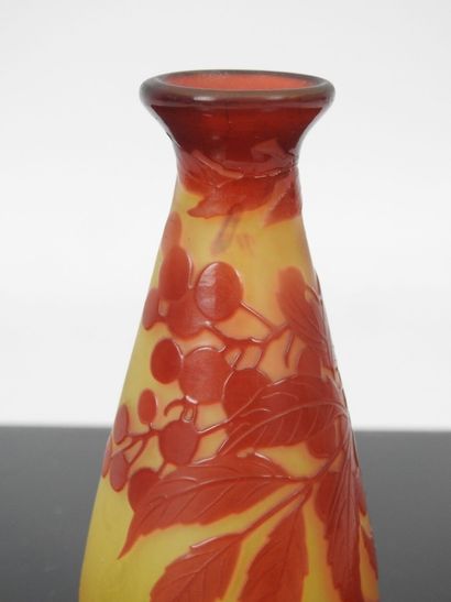 Etablissement GALLE: Vase in the shape of...