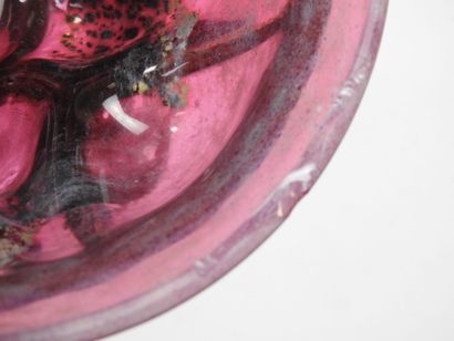 DAUM et MAJORELLE: Goblet in marmorated glass...