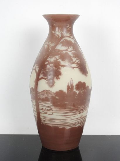 RICHARD: Multilayer glass baluster vase with...