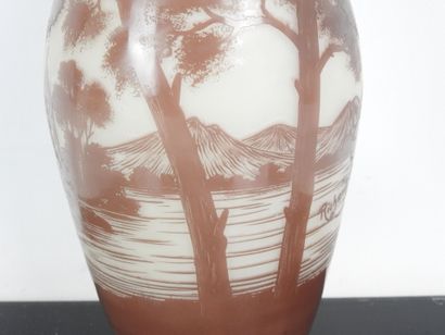 RICHARD: Multilayer glass baluster vase with...