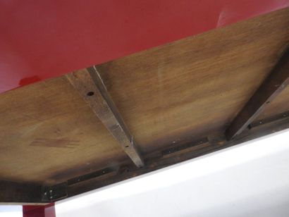 Rectangular table in red lacquer. Modern...