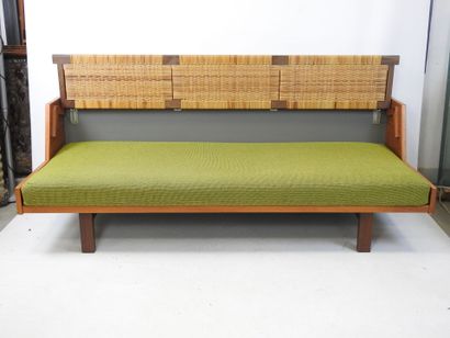 Hans J. WEGNER (1914-2007)
Convertible bench...