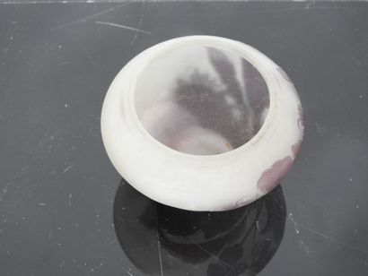 GALLE : miniature vase in multi-layered glass...