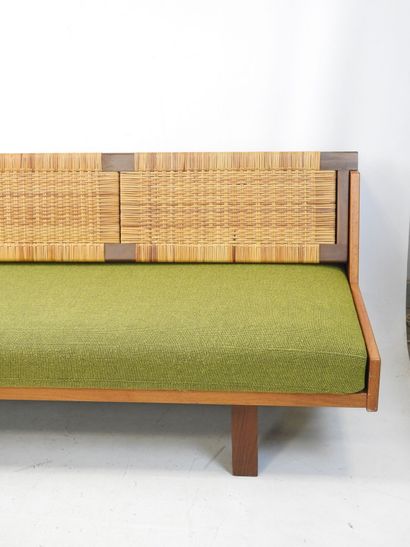 Hans J. WEGNER (1914-2007)
Convertible bench...
