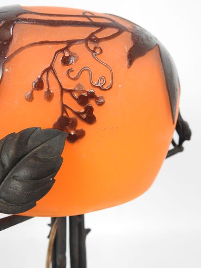 DELATTE à Nancy: Wrought-iron mushroom lamp...