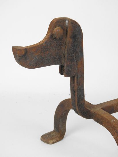 PAIR OF Dachshund-shaped zoomorphic iron...