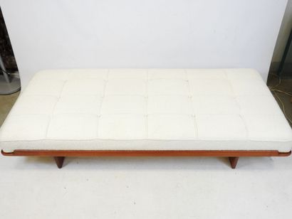 Grete JALK (1920-2006): Daybed. Wooden bed...
