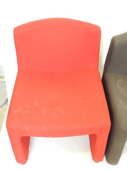 ARFA (publisher): Four armchairs in red and...