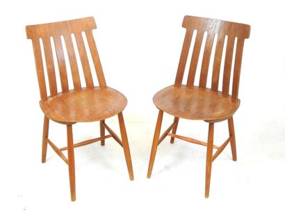 Jan HALBERG (Sweden). Two teak chairs. Circa...
