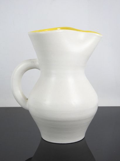André BAUD (1903 - 1986) : White ceramic...