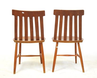 Jan HALBERG (Sweden). Two teak chairs. Circa...