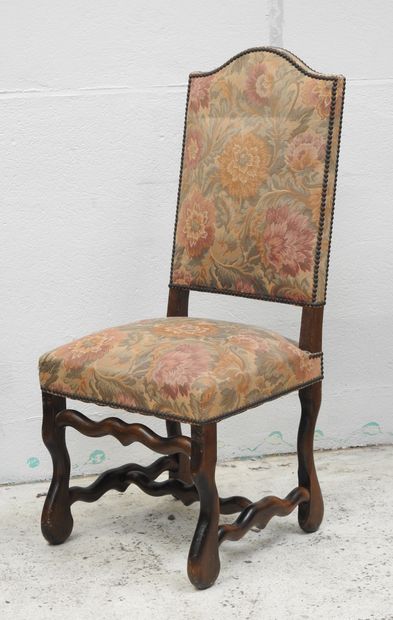 Suite de 6 chaises de style Louis XIII en...