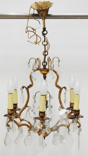 Lustre en bronze de style Louis XV à six...