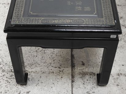 CHINE - XXème
Table basse de forme rectangulaire...
