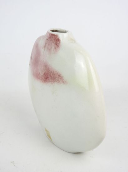 White and pink glazed ceramic Lentille vase....