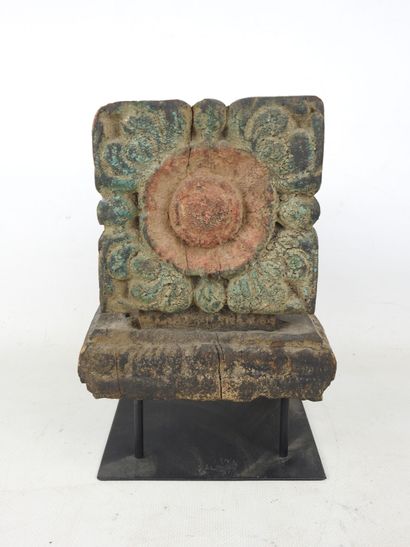 SRI LANKA: Carved wooden capital with floral...