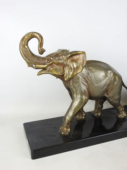 Irénée ROCHARD (1906-1984) : Elephants. Regula...
