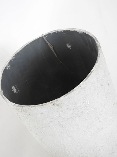 SIX LARGE PRESENTOIRS - Cylindrical cardboard...