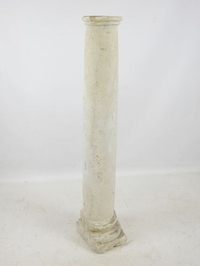 COLUMN SHAFT in beige stone. H. 121 cm.